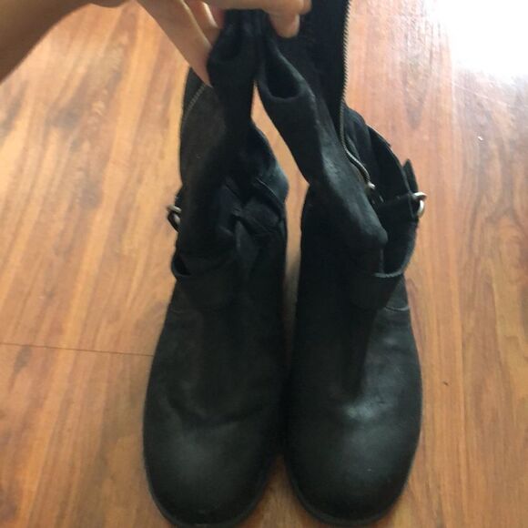 UGG Moto black leather boots distressed black so 8.5 - Picture 4 of 8